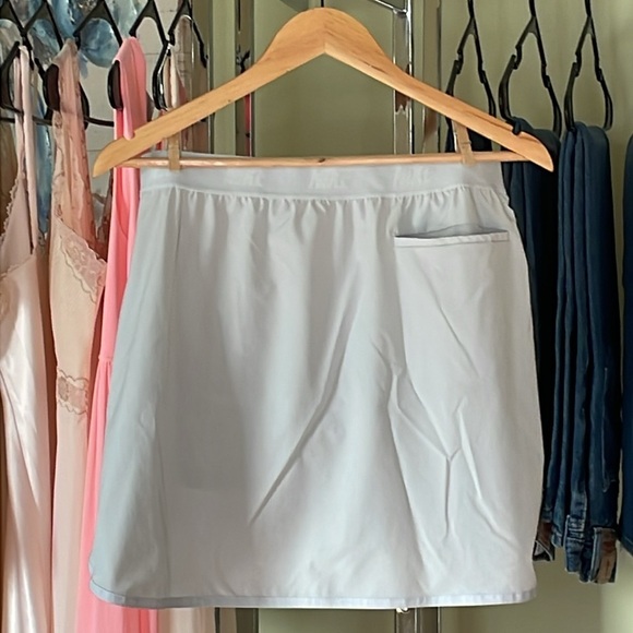 Nike Women's Flex Woven 15" Pure Platinum Golf Skort Size M - Picture 6 of 8